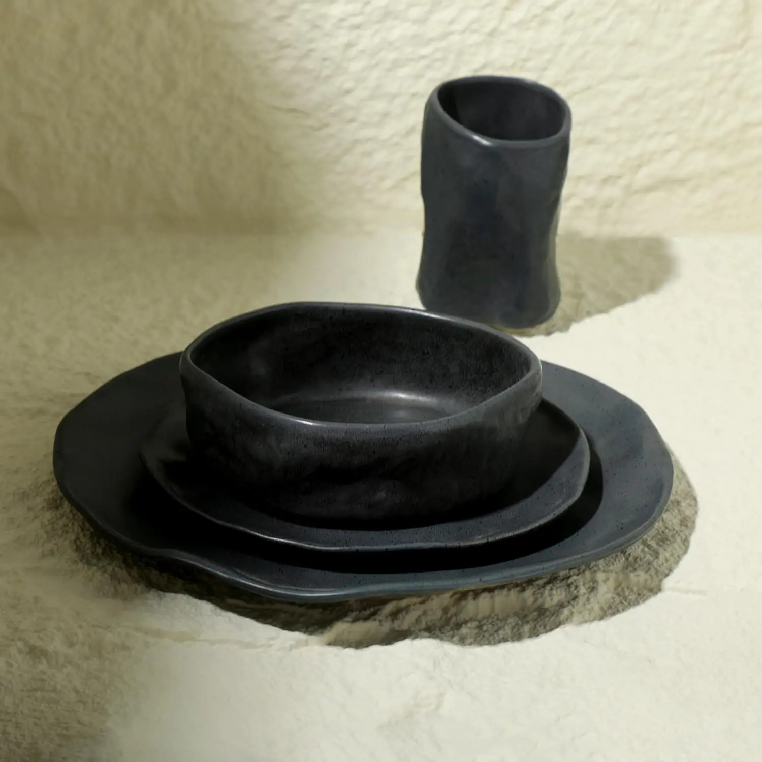 

Atik Modern Stoneware 16-Piece Dinnerware Set, Plate and Bowl Set, Dish set for 4, Charcoal Black Speckled