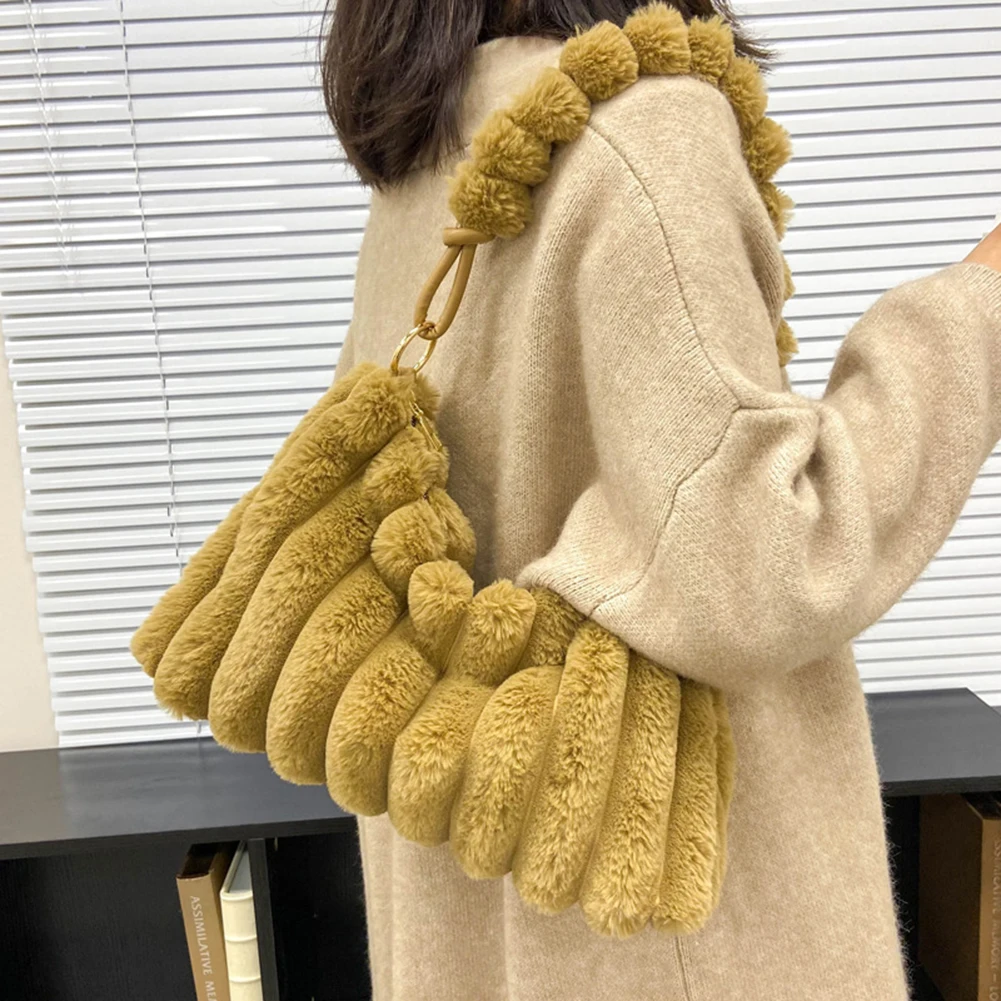 Women Winter Soft Faux Fur Tote Handbag Luxury Plush Underarm Bag 2023 Ladies Fluffy Armpit Bag Solid Fuzzy Fashion Shoulder Bag