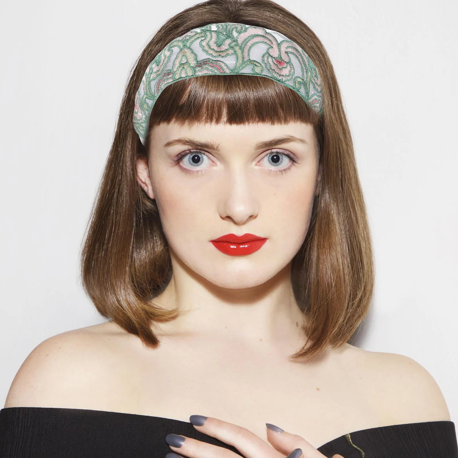 

Повязка на голову с цветочной вышивкой, широкая повязка для волос для мытья макияжа, аксессуары для волос с цветочной вышивкой, мягкая, удобная, нескользящая