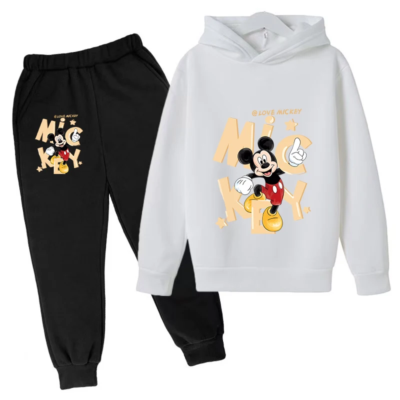 

This is a Disney Donald Duck children's hoodie set specially designed for kids. Put on the beautiful and cute hoodies together