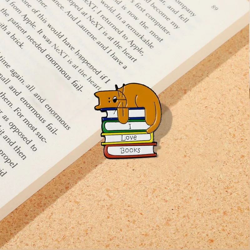 Enamel Pin Cat Reading Brooches Bag Clothes Lapel Pin Badge Funny Sleeping Kitten Jewelry Gift for Kids Friends I LOVE BOOKS