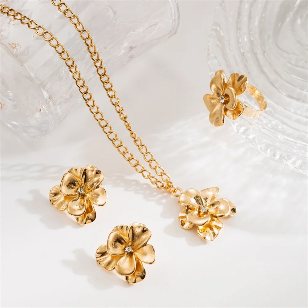 

4 Piece Geometry CZ Metal Chain Flower Pendant Women's Earrings Necklaces Ring For Women Luxury Zircon Jewelry Sets Decoration
