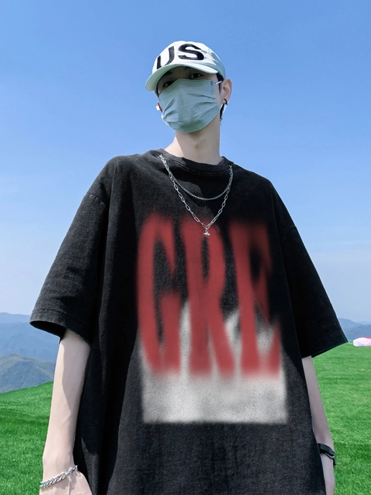 

Американская мужская футболка в стиле ретро, летняя свободная посадка ort Sve с маленьким воротником и отверстиями, дизайн Sense, повседневная модная дышащая футболка с принтом