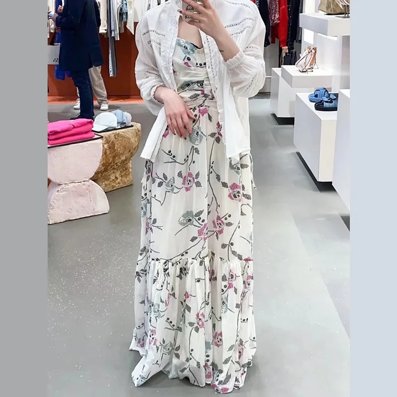 เอ็มโฮม 2023 ซัมเมอร์ ใหม่ล่าสุด เดรสลายดอกเล็กๆ สไตล์หวานๆ ทรงเอ กระโปรงพลีทเอวสูง...