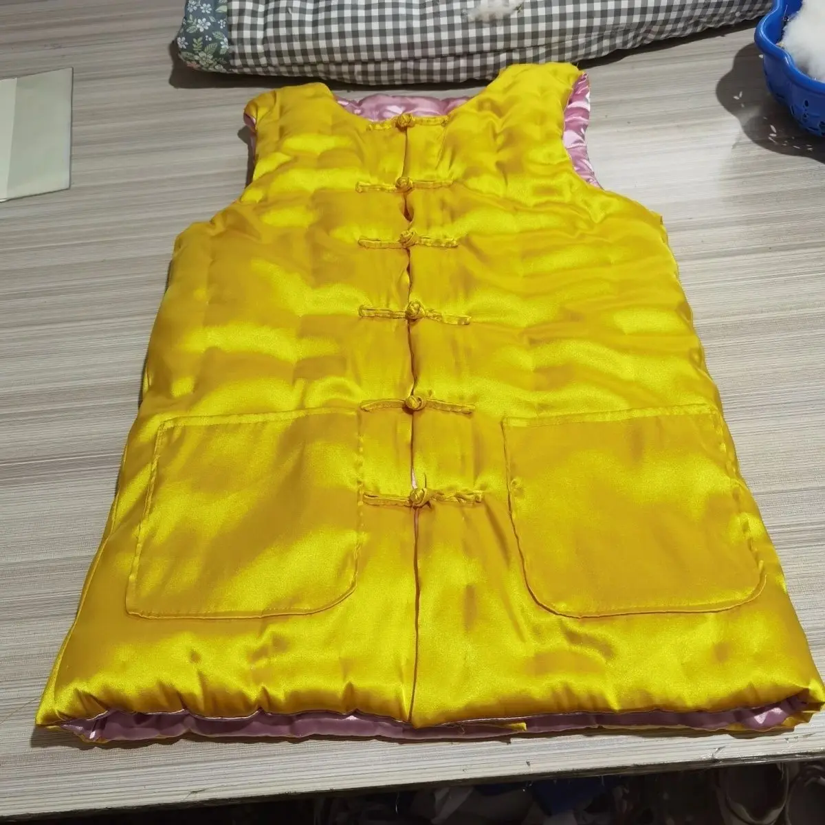 

Unisex Silk Satin Handmade Cotton Vest Autumn Winter Thickened Warm Top