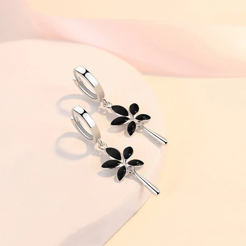 Boucles d'oreilles rétro créatives en argent regardé 925 pour femmes, cuir chevelu en érable noir, goutte d'oreille, bijoux d'oreille pour filles, cadeaux de la fête de Léon, nouveau