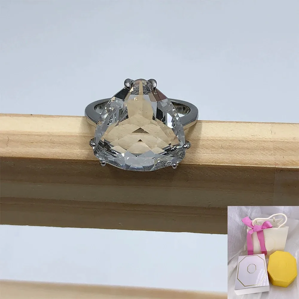 

2024 Latest Three Diamond Cut Millenia Personalized Ring White Crystal Exquisite Women's Romantic Valentine's Day Gift