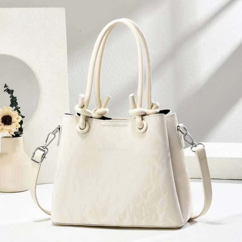 

Top-Tier Ladies Hand Bags Crafted From Wave-Printed Leather Boasting Trendy Lasting Lightweight Vintage Daily Style​