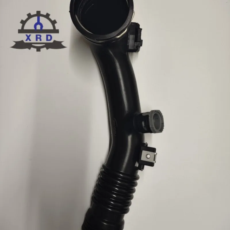 

OE 13717609810 Automotive Engine Parts Intercooler Turbocharger Intake Hose for BMW X6 E60 E90 E46 N52 N54 N55 N20 N46