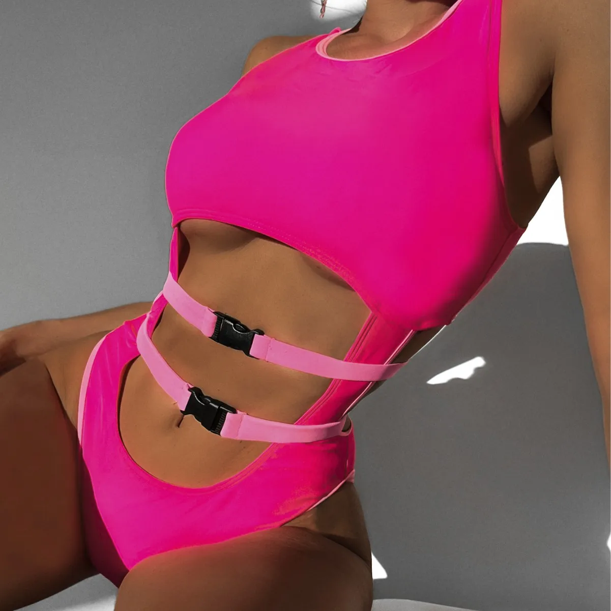 ارتفع الأحمر قطعة واحدة ملابس السباحة مجموعة البكيني 2026 جديد البرازيلي قطعة واحدة ملابس الشاطئ ملابس الشاطئ الجوف Monokini الإناث ثوب السباحة