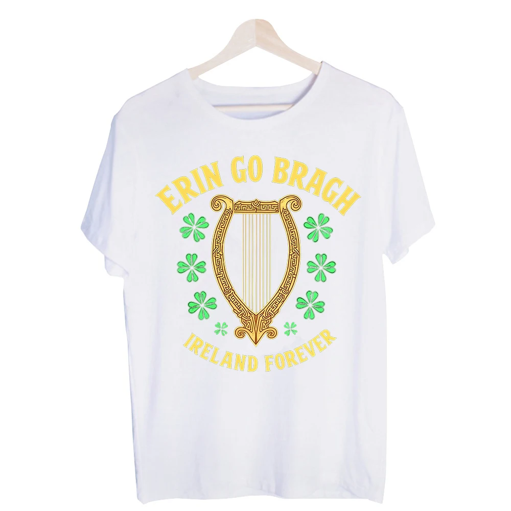 Men's Harp and Shamrock Graphic Tee, Short Sleeve Crew Neck T-Shirt for St. Patrick's Day and Casual Celebrations