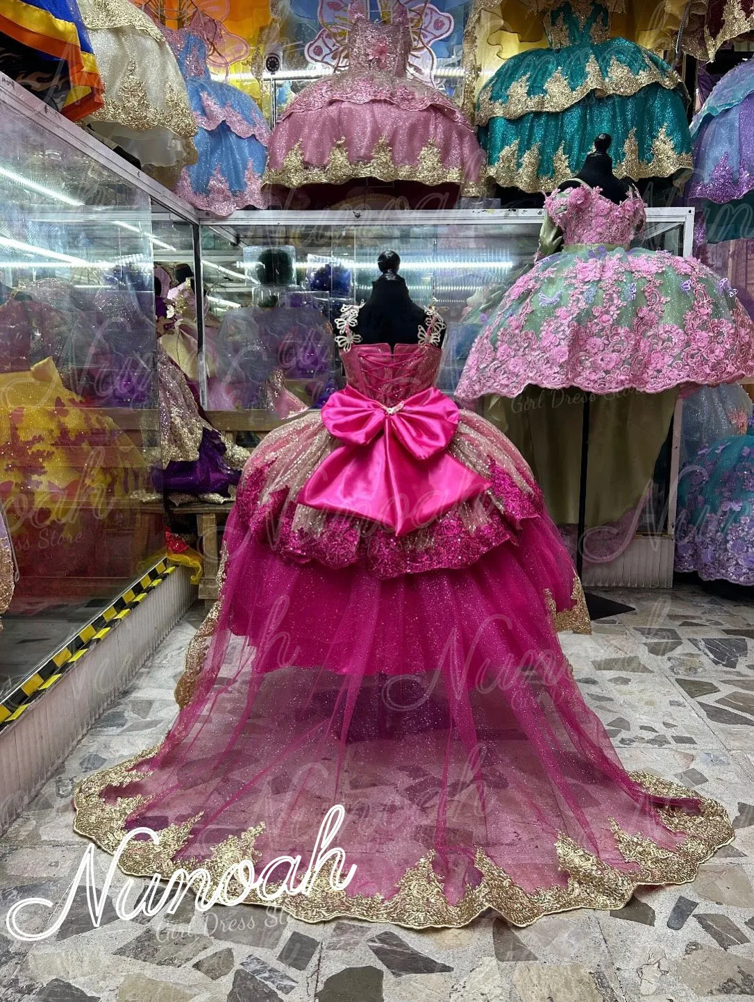 

Lace Appliques Flower Girl Dresses for Wedding Sleeveless Fuchsia Birthday Party Floor Length First Communion Gowns Customized