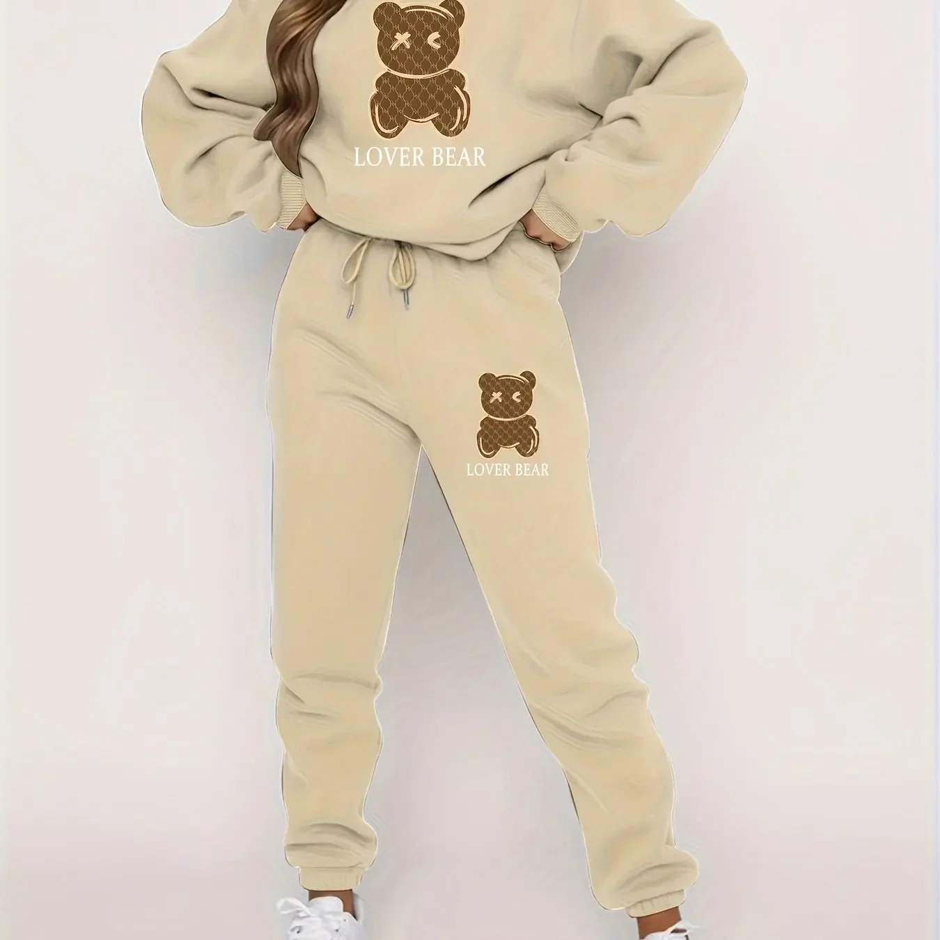 Black sweater sets for autumn and winter are loose for women, suitable for high streets, and suitable for both men and women. Th