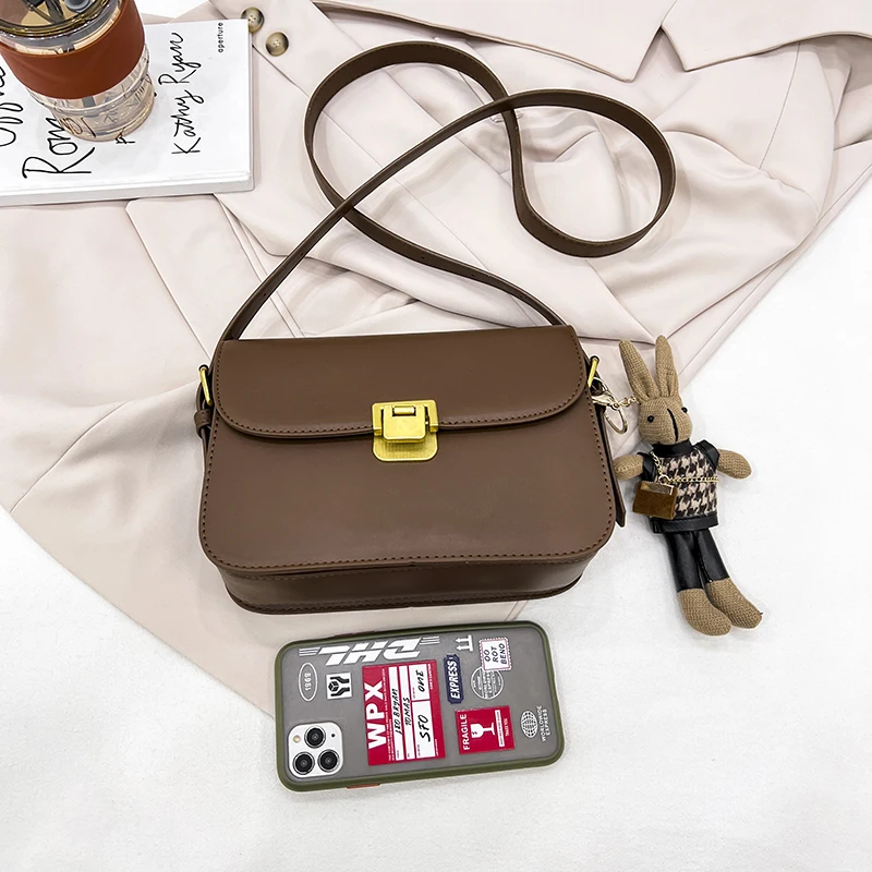 Neutral Style Bags Are Suitable for Daily Commuting and Office Use They Include Fashionable Shoulder Bags and Crossbody Bags.