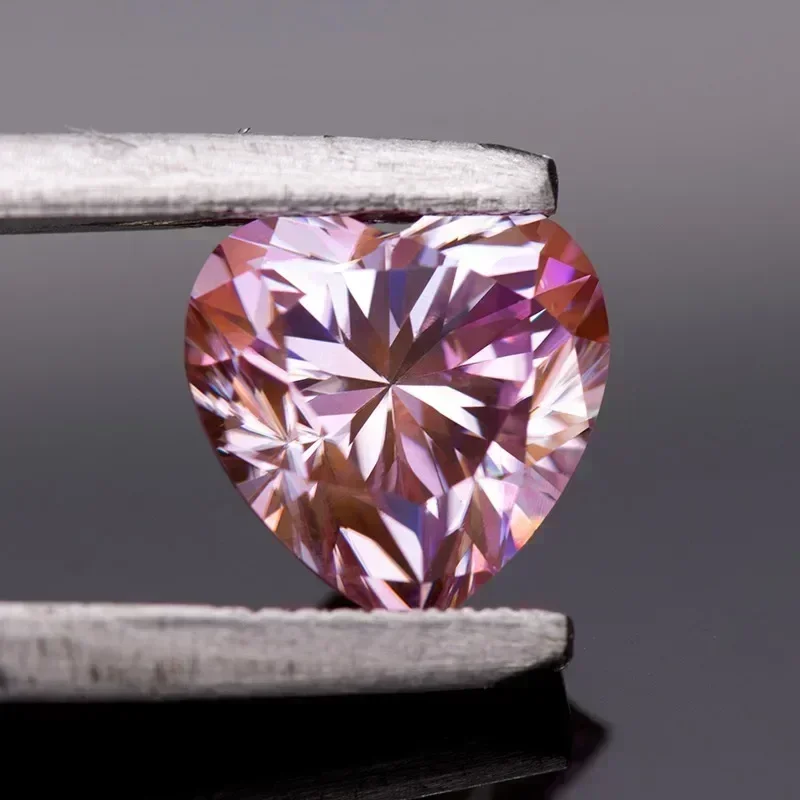 Pietra Moissanite a forma di cuore Sakura Colore rosa VVS1 con certificato GRA Pass Diamond Tester Charms Top Materiali per la creazione di gioielli