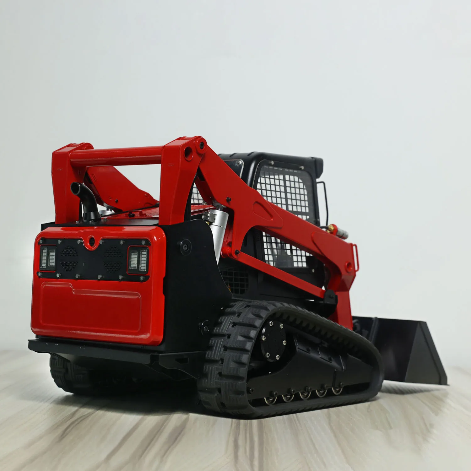 1/14 Hydraulic RC Tracked Loader Truck Finished Painted SM770 Skid-Steer Motor Servo Remote Control Car Portable Toy Model RBK