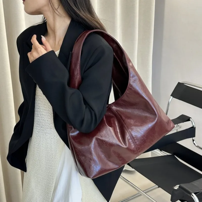 

Fashionable Stylish Classic Diaper Bag Women's Large Capacity Designer Tote Luxury Minimalist Elegant Vintage Commuter Shoulder