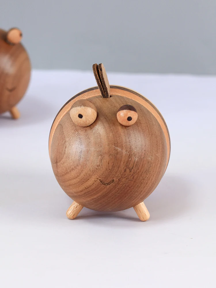 Toothpick box, household solid wood toothpick holder, creative, cute and cute decorative ornaments, portable gift toothpick jar