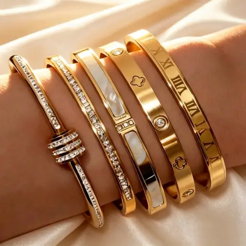 Minimalist Elegant Luxury Sparkling Bangle Bracelets High-End Titanium Steel Bracelets For Women