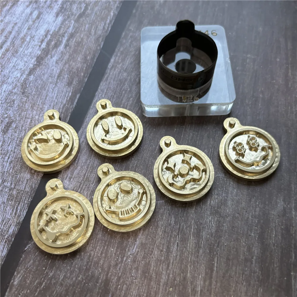 Custom Pendant Smile Face Copper Leather Stamp Die Cutter Set Hot Stamping Logo Stamps Cutting Knife Punching Tool Keychain DIY