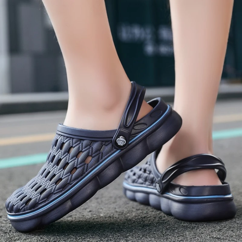 

MAEDEF Men Clogs 2024 New Arrival Sandals High Quality Comfortable Fashion Non Slip Outdoor Slippers Summer Beach Slides for Man