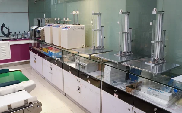 Automatic Industrial Salt Spray Tester Machine Economic Steel Corrosion Test Equipment ASTM Standard Electronically Lab Use