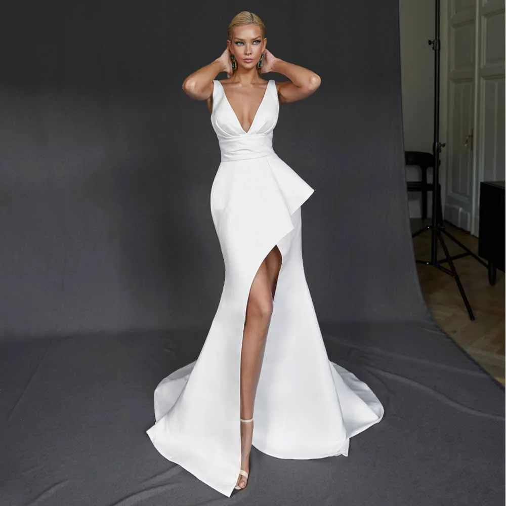 

Mermaid Wedding Dresses for Women 2023 Bride White V Neck High Slit Sexy Gown Long Ruffle Backless Simple Bridal Dress