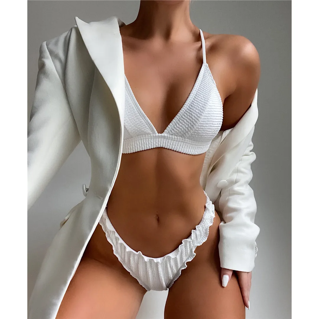 Gefalteter Bikini mit mittelhohem Bund, Damen-Badeanzug, zweiteiliges Bikini-Set, Badeanzug mit Rüschen und Volants, Badebekleidung, Modell V2957. – Detail 6