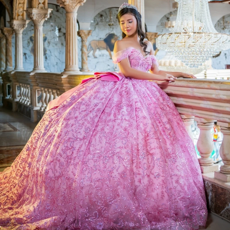 

Pink Shiny Quinceanera Dresses Ball Gown Off The Shoulder Sequin Applique Lace Beading Crystal Bow Corset Tull Party Birthday