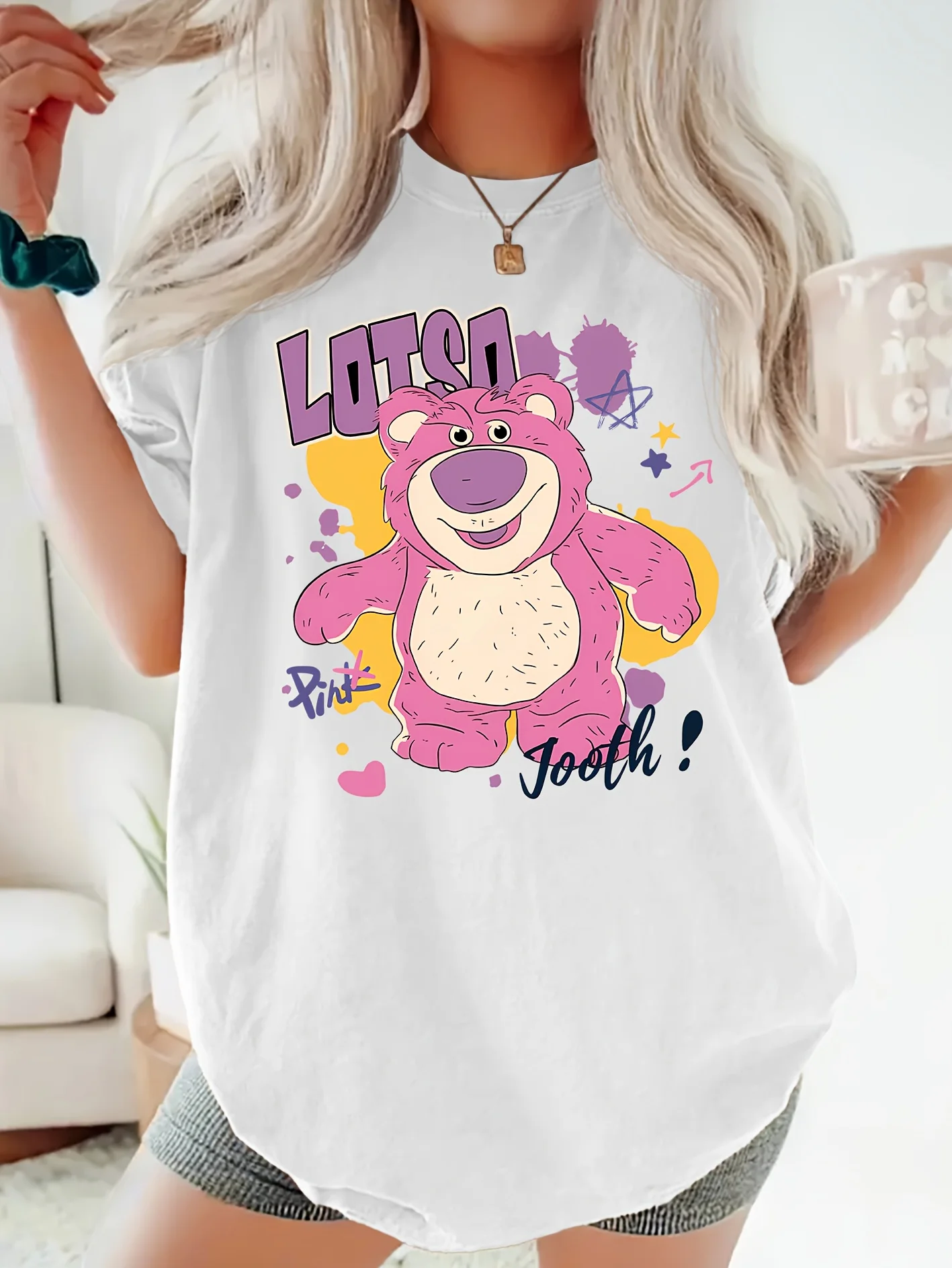 

Disney 2026 New Disney Lotso Strawberry Bear Pattern Cute Pop Women's T-Shirt Short Sleeve O Neck Casual Loose Large Size