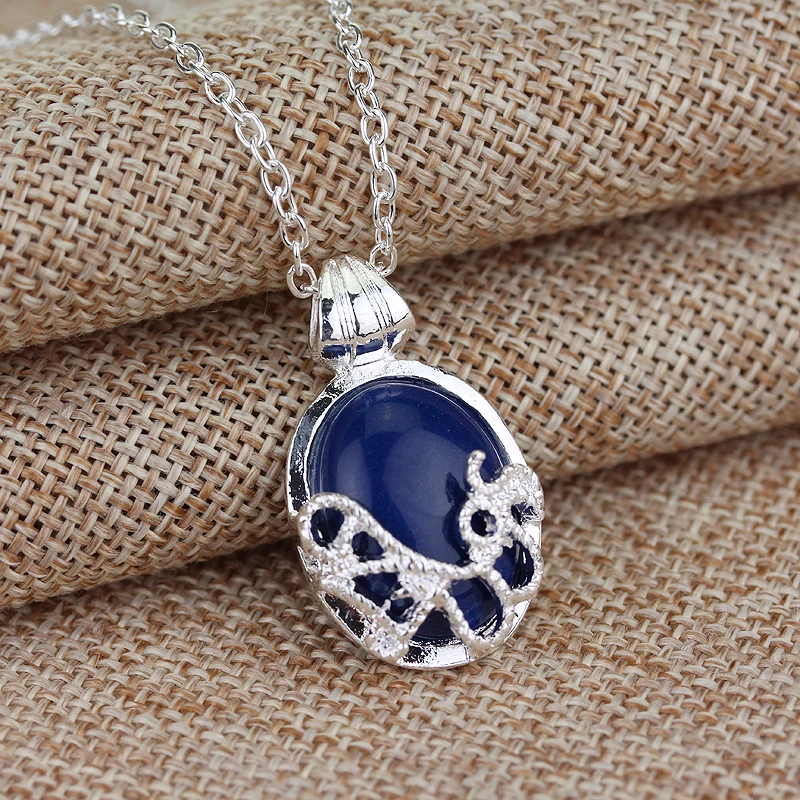 Modische Film-Halskette „The Vampire Diaries“ – Vintage Katherine Blaustein-Choker-Anhänger für Damen, Cosplay-Charm-Schmuck – Detail 3