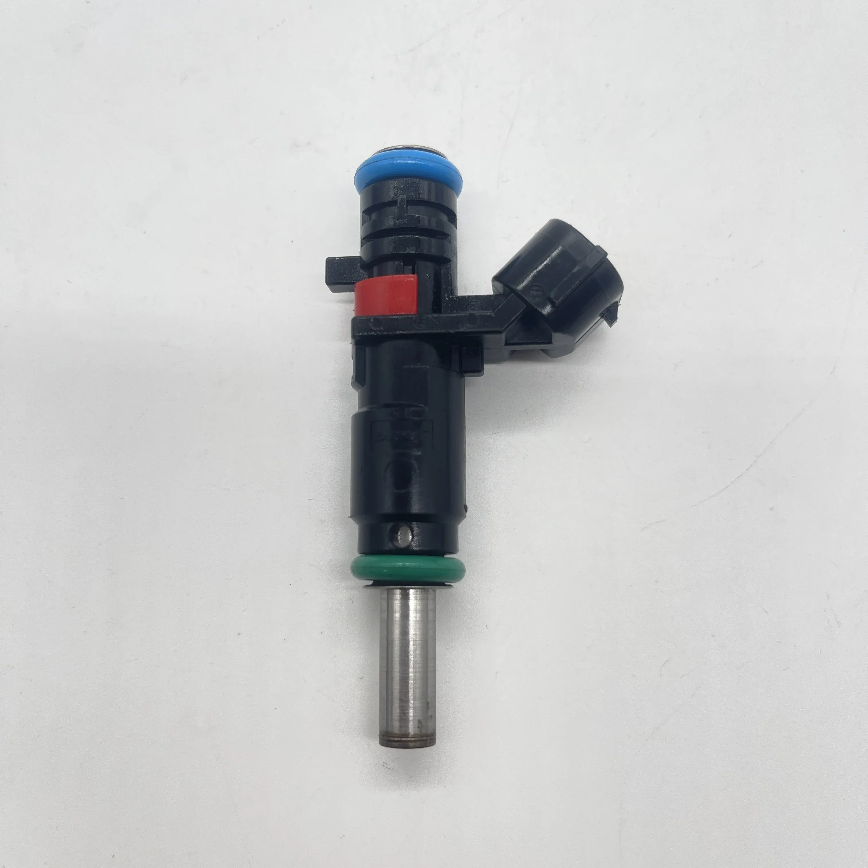 Original fuel injector for Ford D5BG-AA-9F593 PA66GF35 166005208R