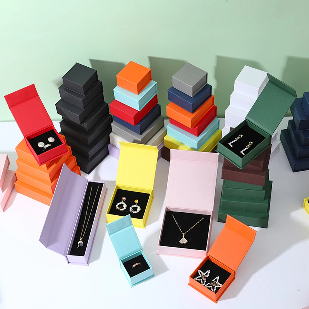 Magnetic Jewelry Gift Boxes 50Pack Small Bracelet Box Custom Logo Beige Cardboard Packaging Case for Necklaces Bracelet Earring - Image 5