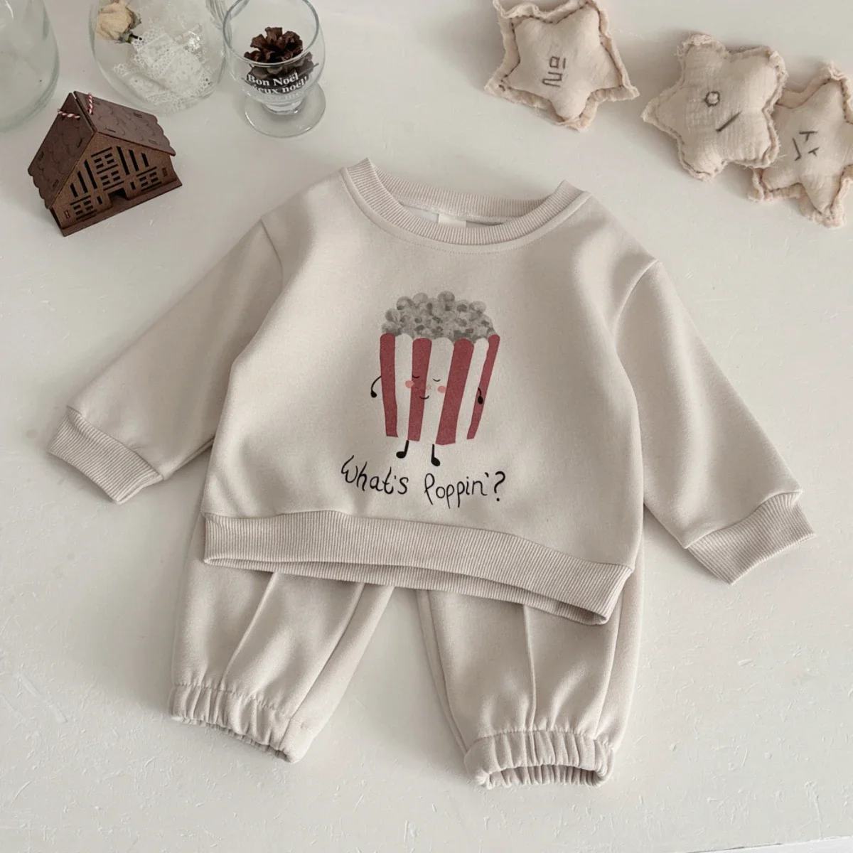 

Осенний комплект для малышей: пуловер с принтом «попкорн» и брюки на резинке для девочек; весенняя одежда для мальчиков