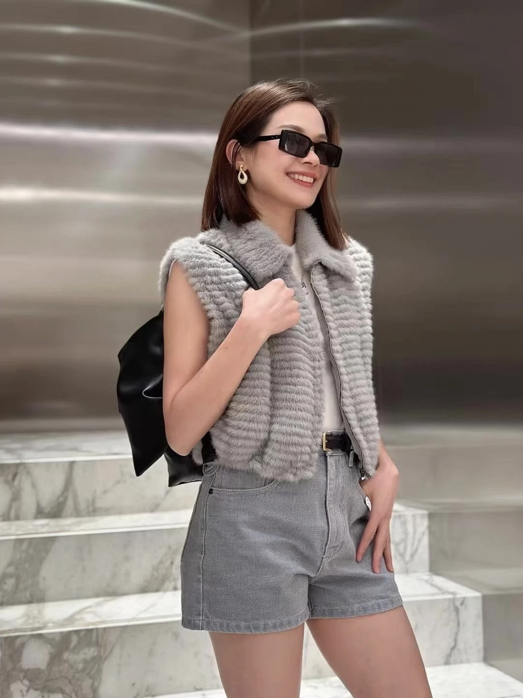 

2025 Winter Thick Vest Casual Women's Grey Fur Coat Fashion Ladies White Mink Fur Vest