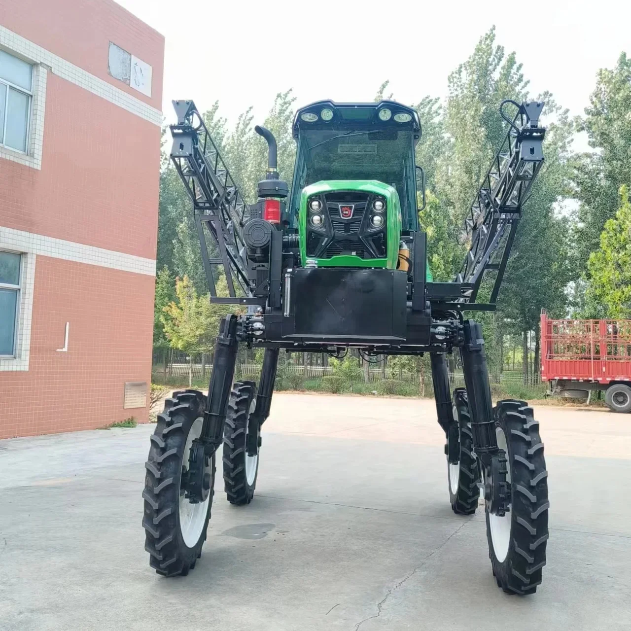 Factory Price Self-propelled Dry Land and Paddy Field Boom Agricultural Sprayer for Corn and Rice