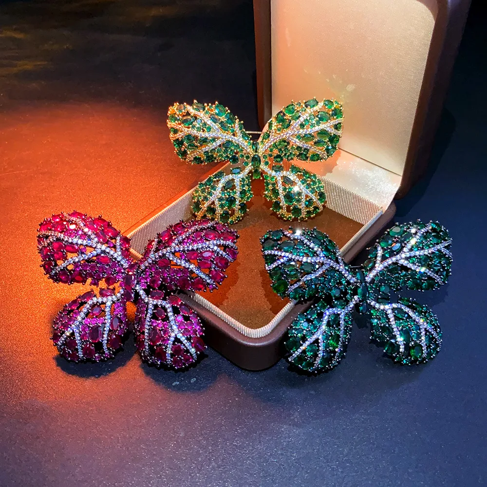 

Luxurious Heavy-Work Zircon Butterfly Brooch Pin Fashionable High-End Design Clothing Accessory for Women Elegant Jewelry Gift