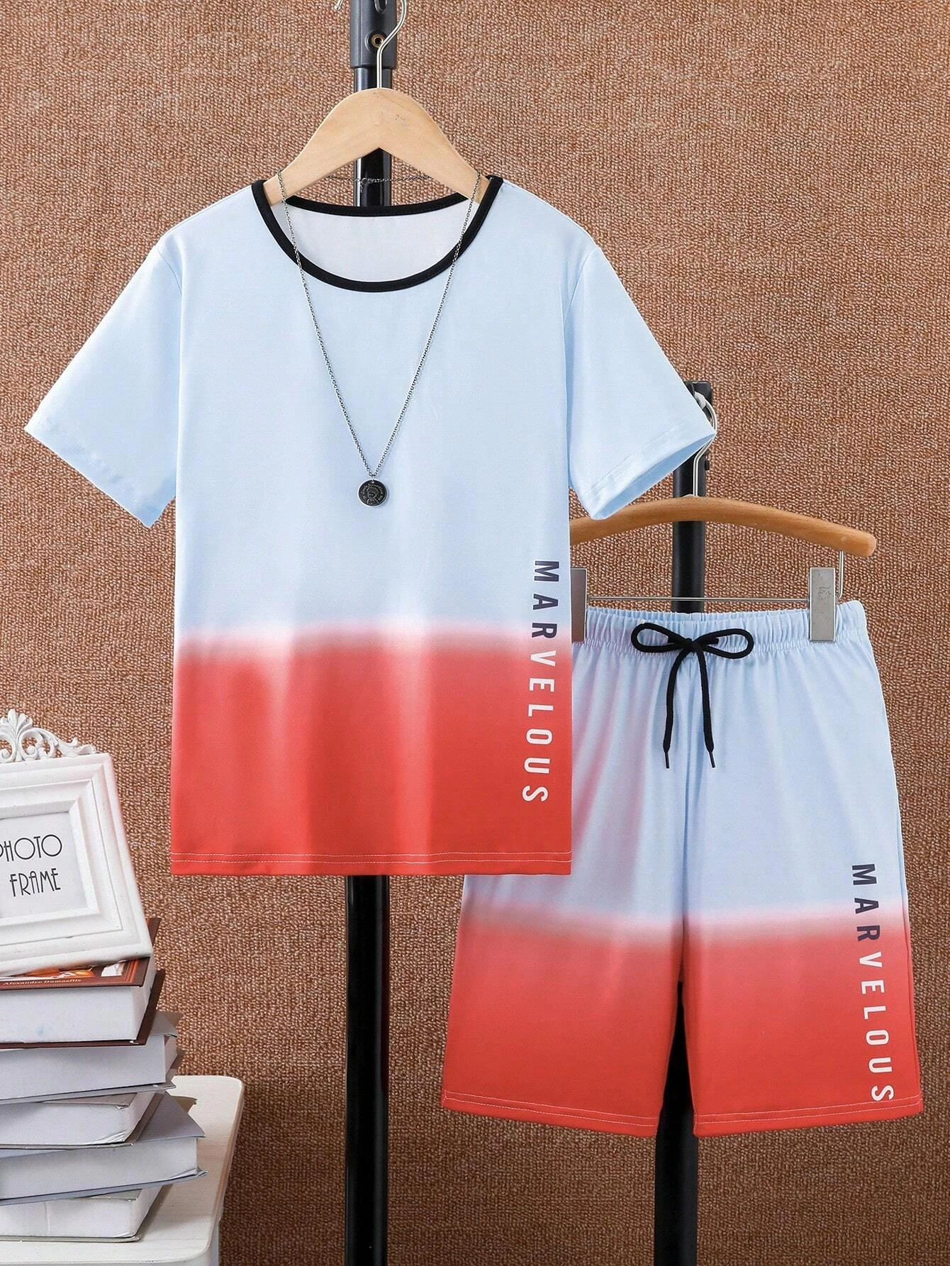 

Gradient letter contrast T-shirt shorts lightweight breathable short sleeved set soft and comfortable, not stuffy summer men's T