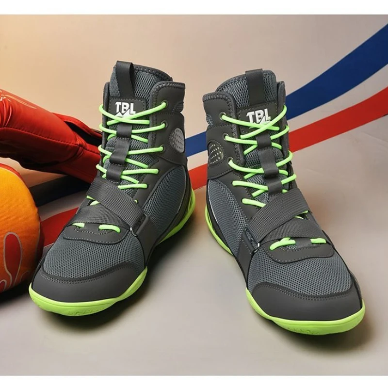 2026 Arrival Boxing Shoes Men Gray White Wrestling Boots Youth Hard-Wearing Fighting Shoe