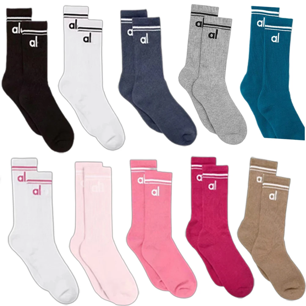 4 Pairs Autumn Winter Warm Mid Tube Socks for Women Cotton Solid Color Socks Set Casual Man Socks Sports Breathable Socks Unisex