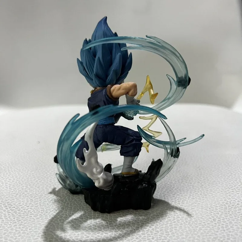Dragon Ball Anime Figura Bandai Son Goku Vegeta Modello Action Doll Collezione di giocattoli Decorazione Ornamenti per il desktop Regali per bambini