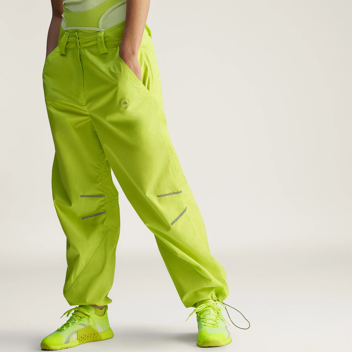 

Adidas Originals SHORTS Men's Loose Breathable Sports Trousers JZ8719