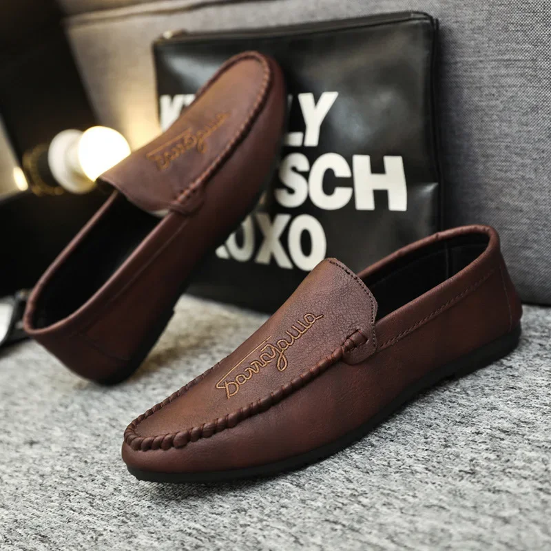 Men Casual Shoes 2024New Men\'s Loafers Comfortable Flat Casual Shoes Men Breathable Moccasins Slip-On Soft Leather Driving Shoes