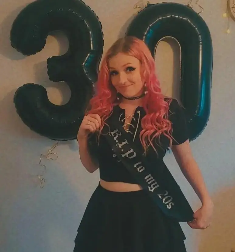 Girl Rip 20s Birthday Sash Decorations for Women Youth 30th Birthday Decoration Black and White RIP to My 20S