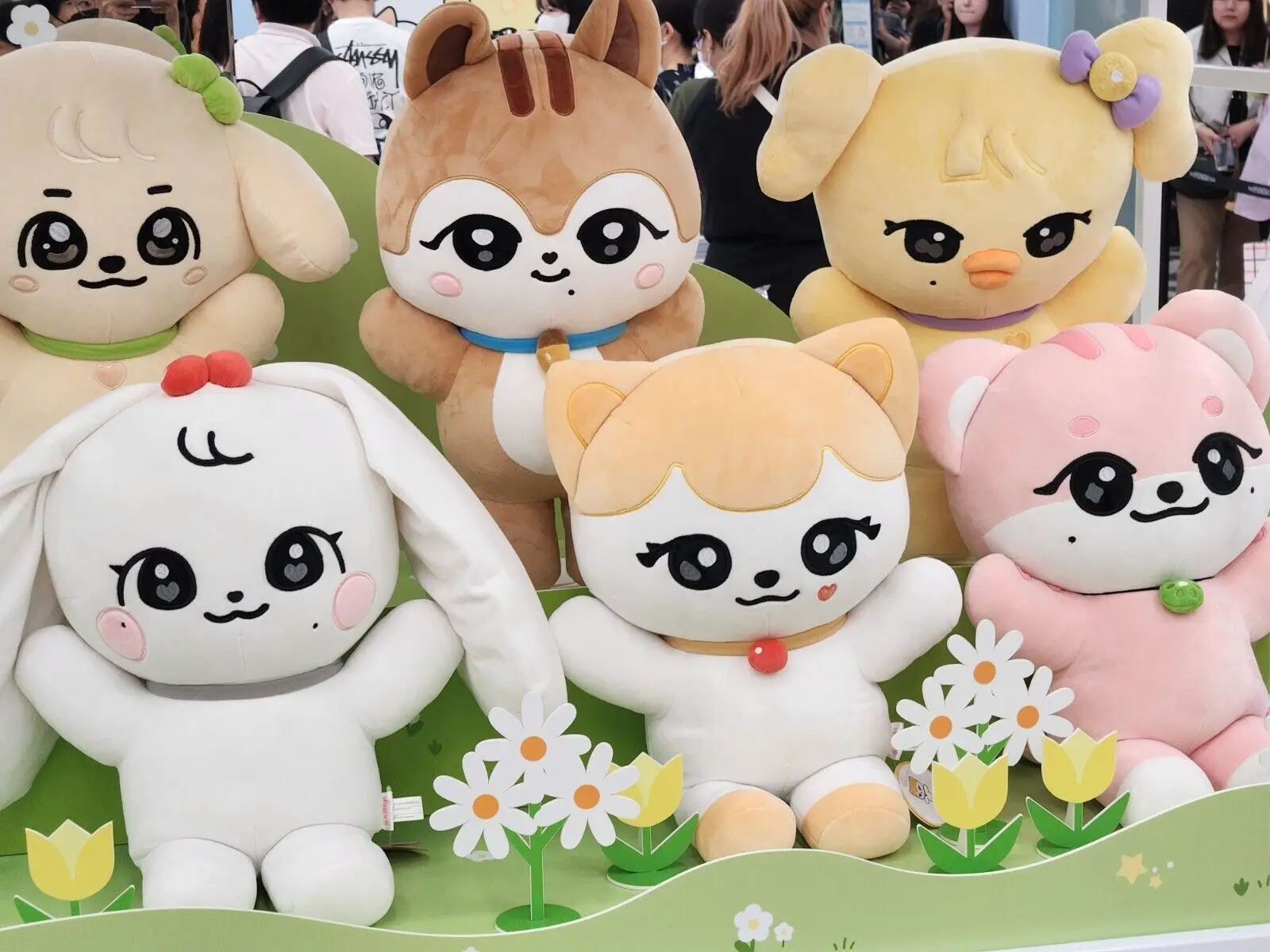 

45cm KPOP IVE CHERRY Plush Yujin Gaeul Wonyoung LIZ Rei Leeseo MINIVE Doll Sofa Decoration Plush Filling Gifts for Fans Friends