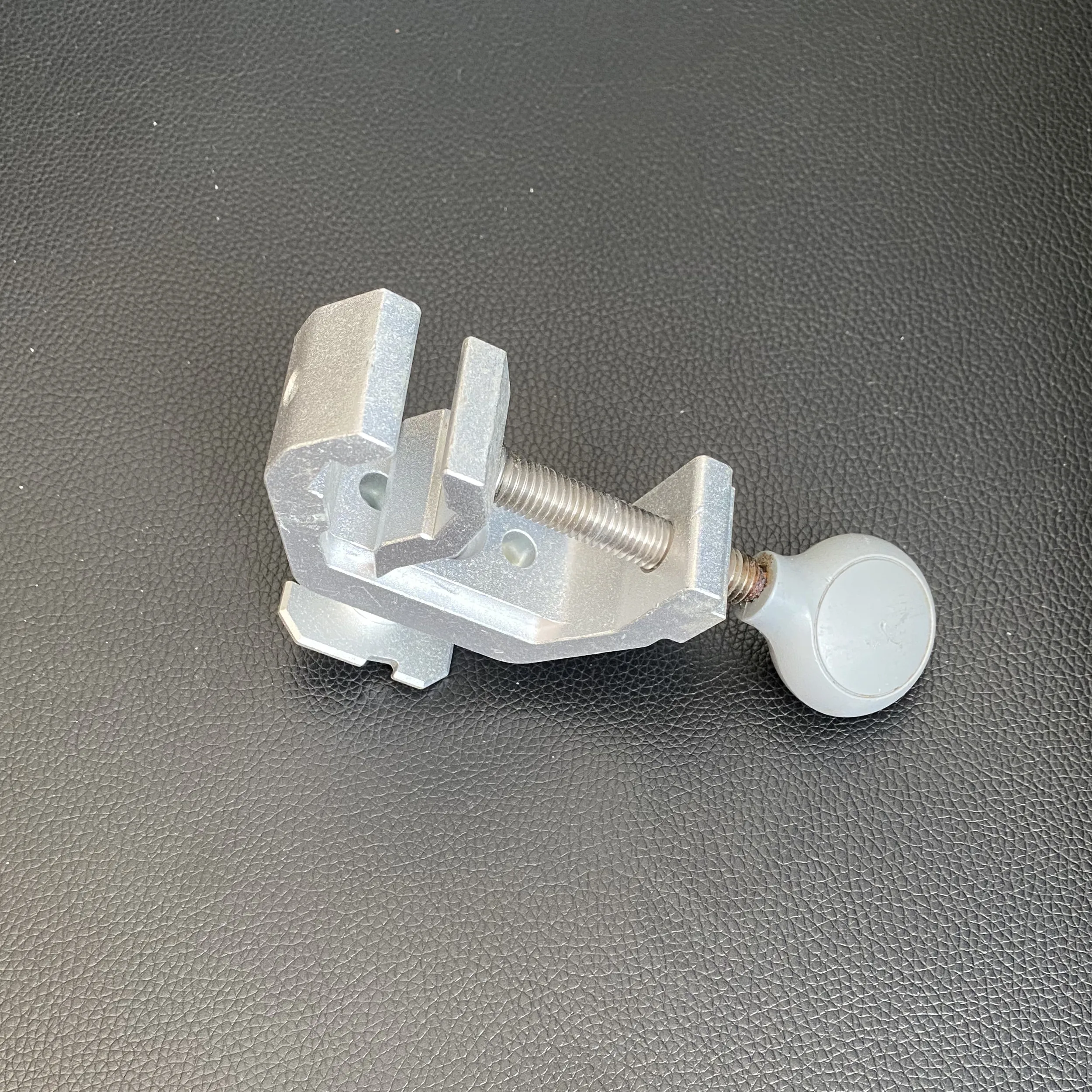 

Mindray T1 N1 VP5 SP5 Workstation Infusion Pump Clip Fixed Card Repair Parts