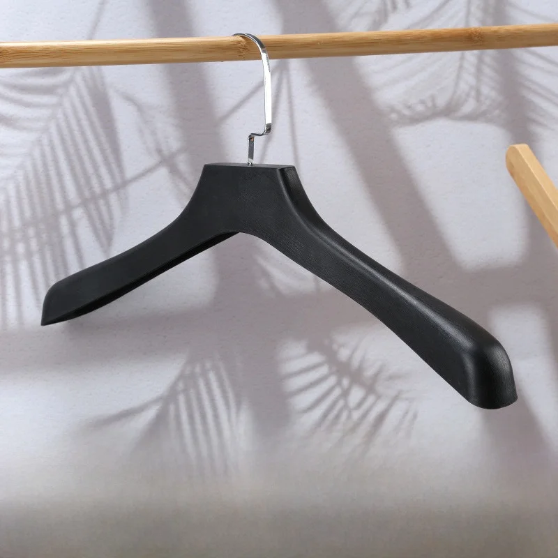 

Простые большие пластиковые вешалки для одежды для магазинов одежды и химчисток, пластиковые вешалки с имитацией дерева для одежды