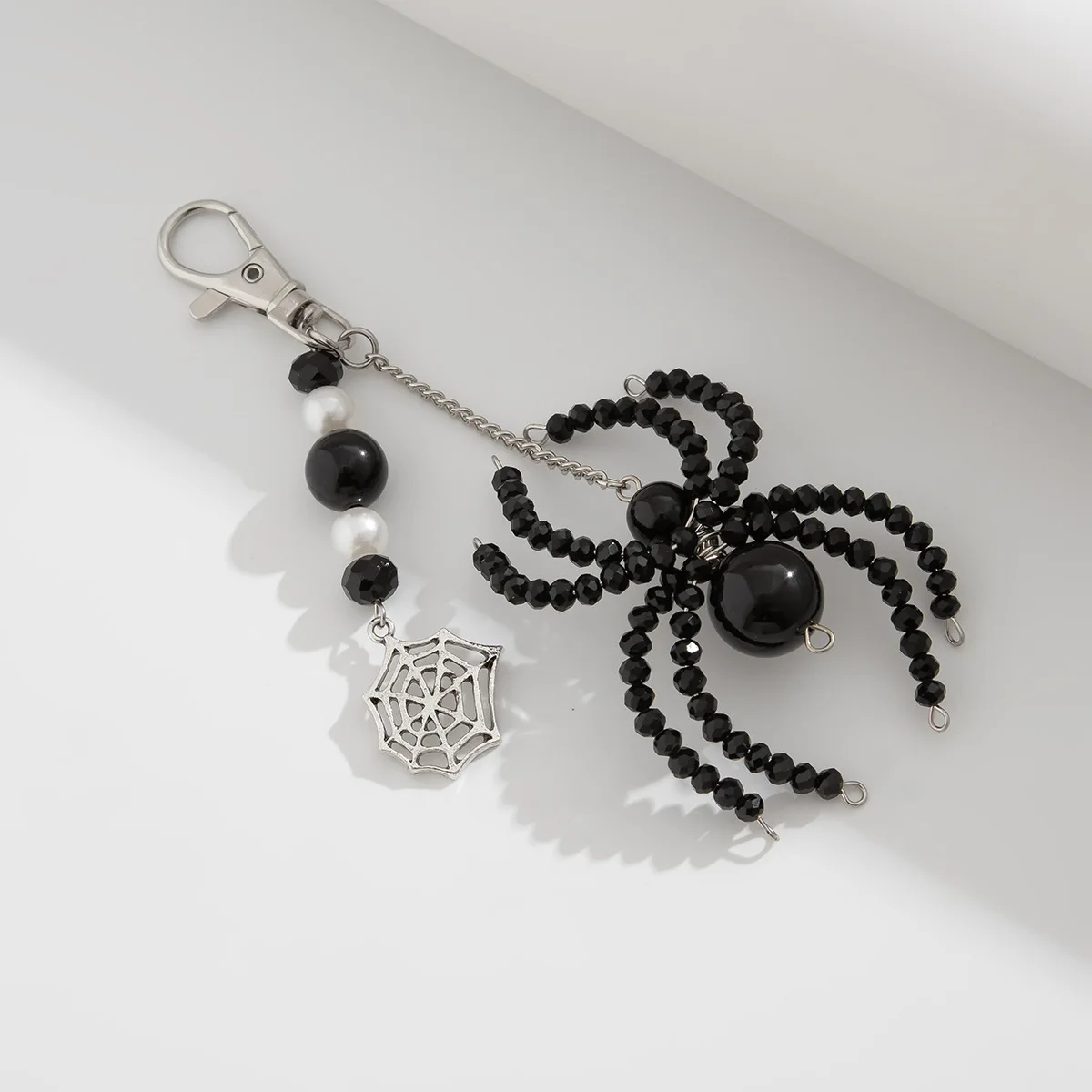 Europe America Black Bead Spider Silver Color Spider Web Keychain UNISEX Exaggerated Terrifying Halloween Night Party Keychain