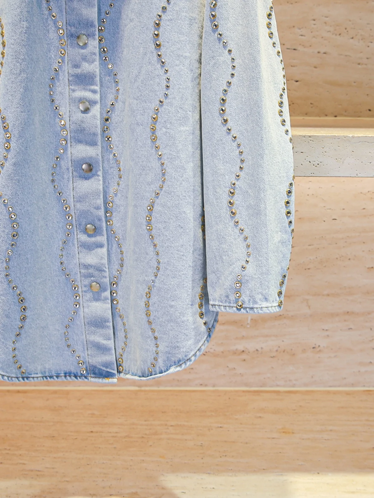 Ele Blue Ne Rhinestone irt เสื้อผู้หญิงทรงอ่อนโยน Sle Commute Sle Straight Cut Long Sve Button Closure