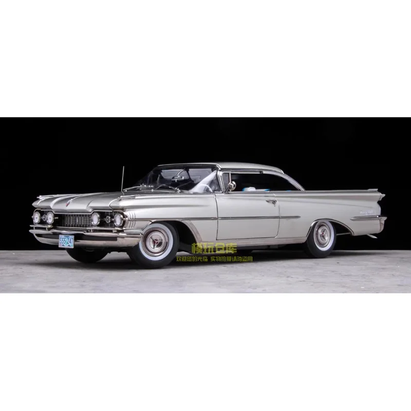 Diecast 1/18 Schaal Sun Star 98 Platinum Edition Amerikaanse Sedan Automodel Legering Model Collectie Decoratieve Display Gift